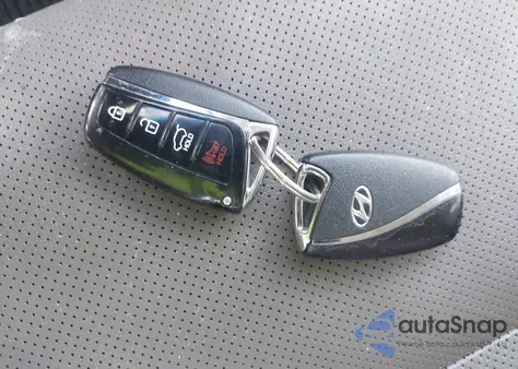 2018 Hyundai Santa Fe Se from USA, damaged, VIN KM8SN4HF6JU266297